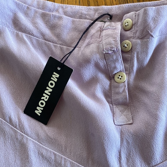 Monrow Crepe High Waist flare shorts NWT - Picture 4 of 10